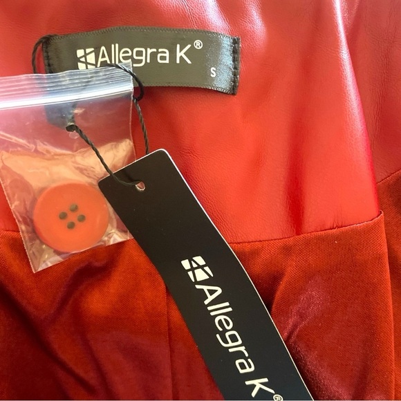 Cropped Red Faux Leather Red Women's Jacket Size Small 1 Button Lightweight NWT - Picture 5 of 9